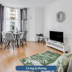 Stylish 2 Bedroom Sleeps 6 Wi-fi - Jrr Cardiff